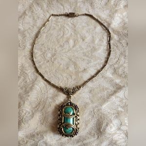 - unsigned SELRO SELINI vintage Necklace green pendant -